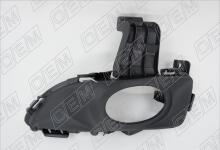 Окантовка противотуманной фары левая Mazda 3 1 BK (2003-2009)